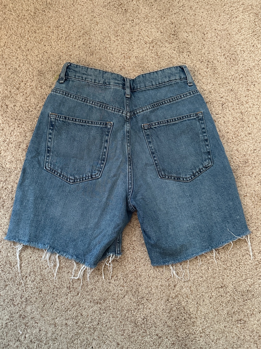 Shorts - Picture 2 of 3